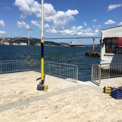 dik cubuklu paslanmaz korkuluk 4 400x400