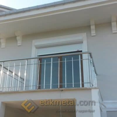 dikey cubuklu korkuluk 11 400x400
