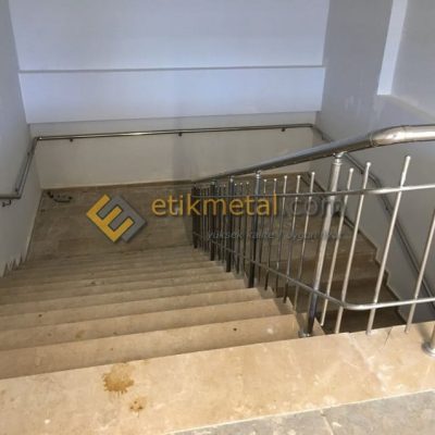 dikine cubuklu paslanmaz korkuluk 1 400x400