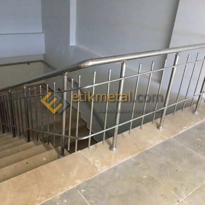 dikine cubuklu paslanmaz korkuluk 3 400x400