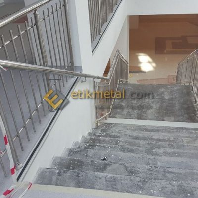 dikine cubuklu paslanmaz korkuluk 7 400x400
