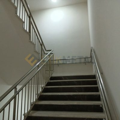 dikine emniyet seritli paslanmaz korkuluk 7 400x400