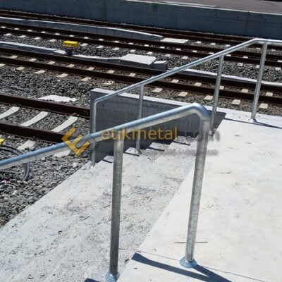 galvanizli merdiven korkulugu 3 400x400