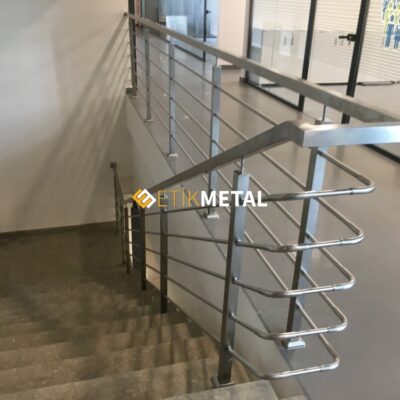 kare profil merdiven korkuluk 6 400x400
