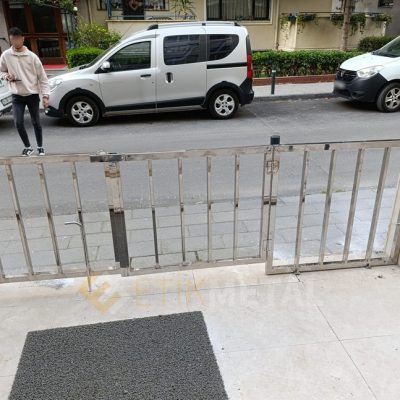 krom celik bahce kapisi 2 400x400