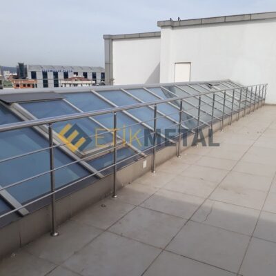 krom korkuluk iski binası 2 400x400