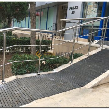 mağaza girişi krom korkuluk 3