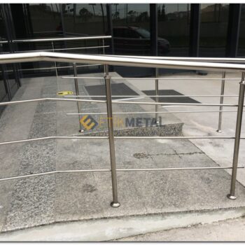 mağaza girişi krom korkuluk 4