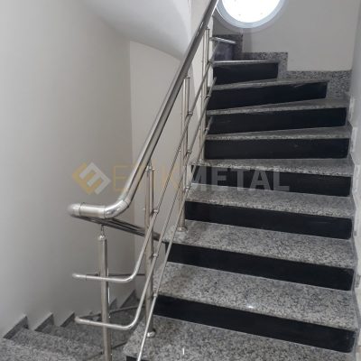 merdiven kupestesi krom celik 1 min 400x400