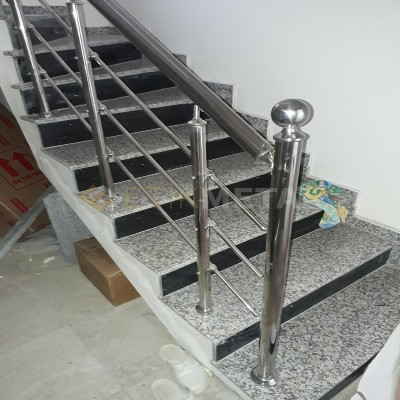 merdiven kupestesi krom celik 6 min 400x400