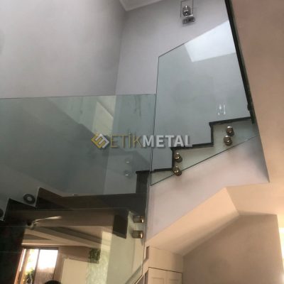 noktasal tutucu cam korkuluk 4 400x400