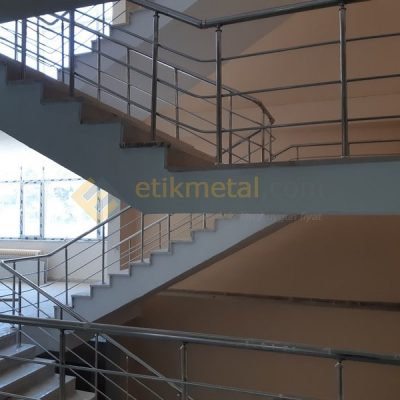 okul merdiveni paslanmaz korkuluk 1 400x400