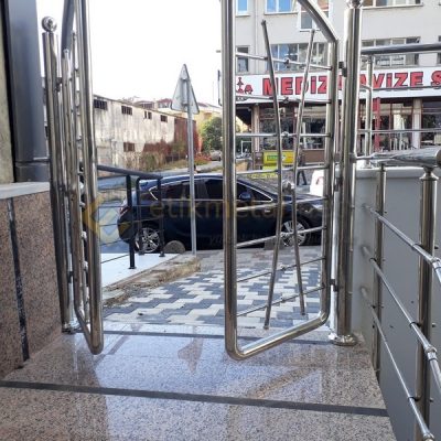 paslaanmaz celik bahce kapisi 3 400x400