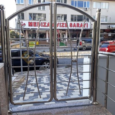 paslaanmaz celik bahce kapisi 4 400x400