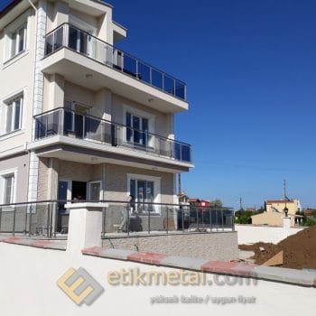 Paslanmaz Camlı Korkuluk 12