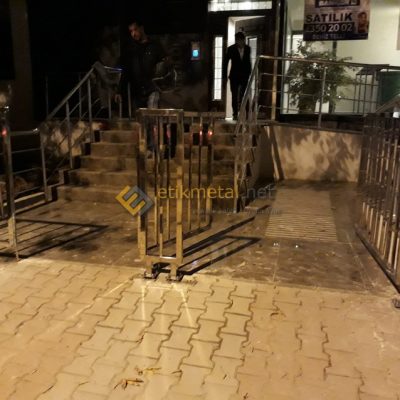 paslanmaz celik kapi 2 400x400