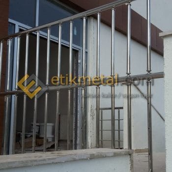 Paslanmaz Korkuluk 44