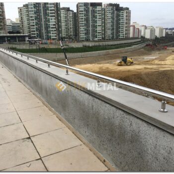 teras parapet ustu korkuluk 1